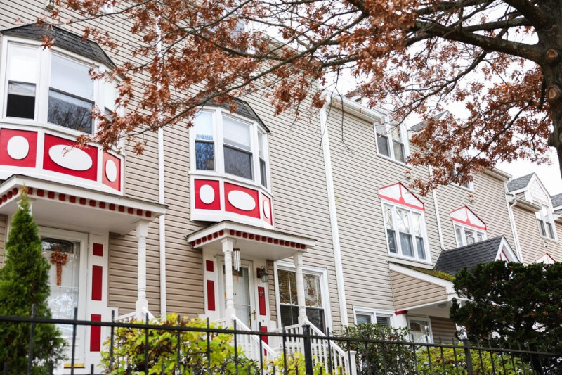 Maintaining Canadian Permanent Resident Status: Residency Requirements Explained