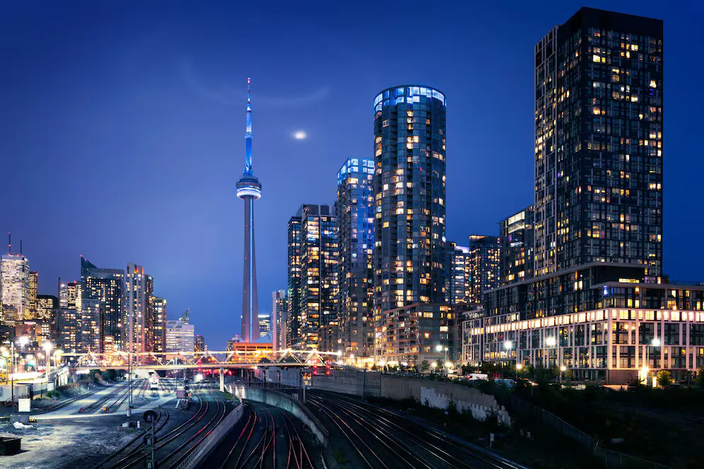 Navigating the Pathway: How to Buy a Business and Move to Canada