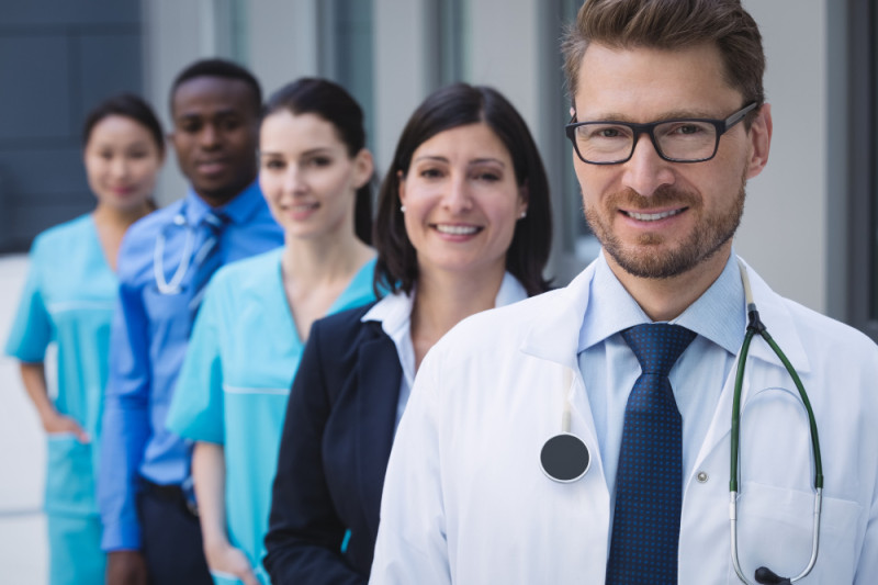How International Doctors, Nurses, Pharmacists, Dentists, and Hygienists Can Practice in B.C.: Licensing and BC PNP Guide